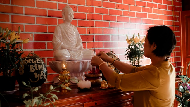 Chùm ảnh mồng hai Tết tại chùa Tây Pháp