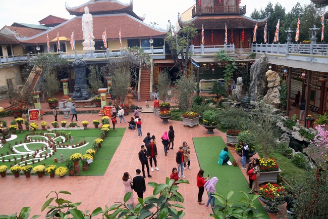 New Year of Peace at the region of Hoa Phuc Pagoda