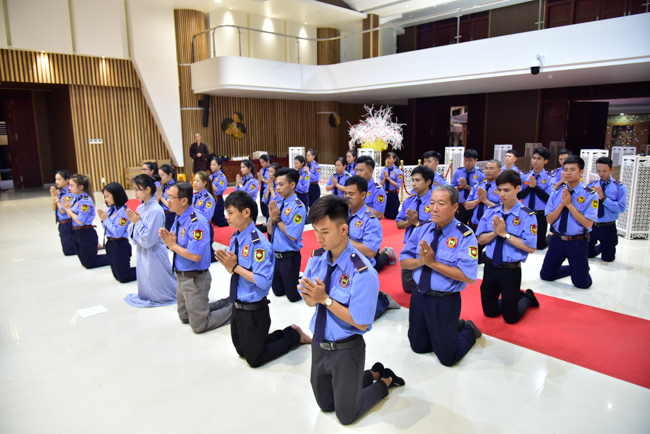 Series of photos on the 3rd day of Tet Holiday