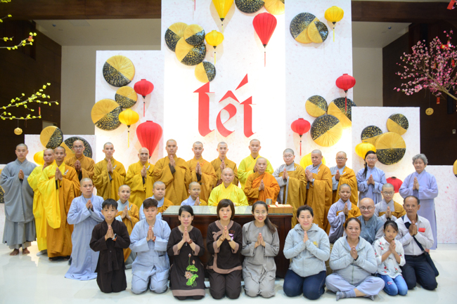 Series of photos on the 3rd day of Tet Holiday