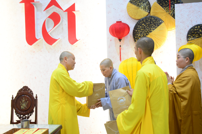 Series of photos on the 3rd day of Tet Holiday