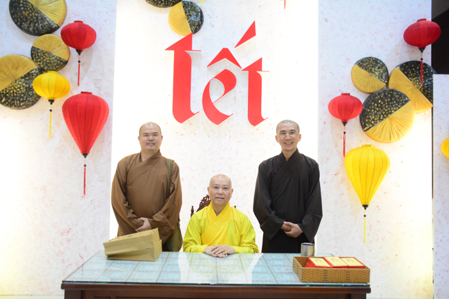 Series of photos on the 3rd day of Tet Holiday