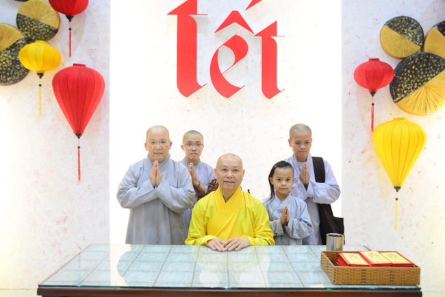 Series of photos on the 3rd day of Tet Holiday