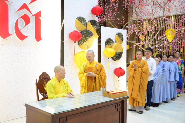 Series of photos on the 3rd day of Tet Holiday