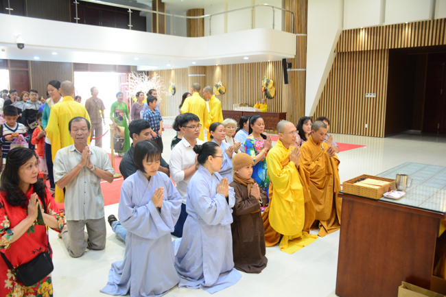 Series of photos on the 3rd day of Tet Holiday