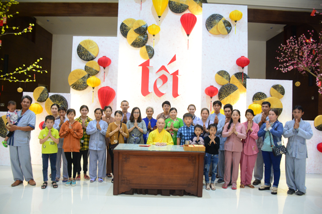 Series of photos on the 3rd day of Tet Holiday