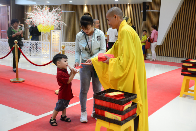 Series of photos on the 3rd day of Tet Holiday