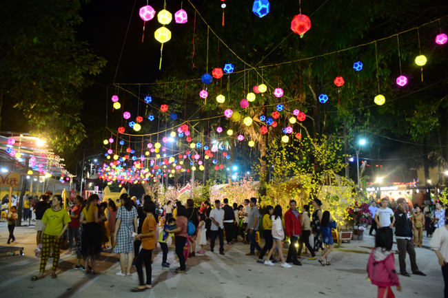 Series of photos on the 3rd day of Tet Holiday