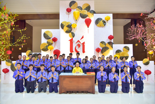 Series of photos on the 3rd day of Tet Holiday