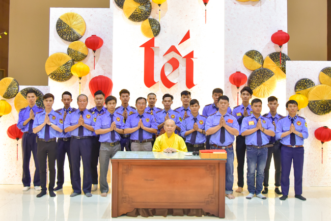 Series of photos on the 3rd day of Tet Holiday