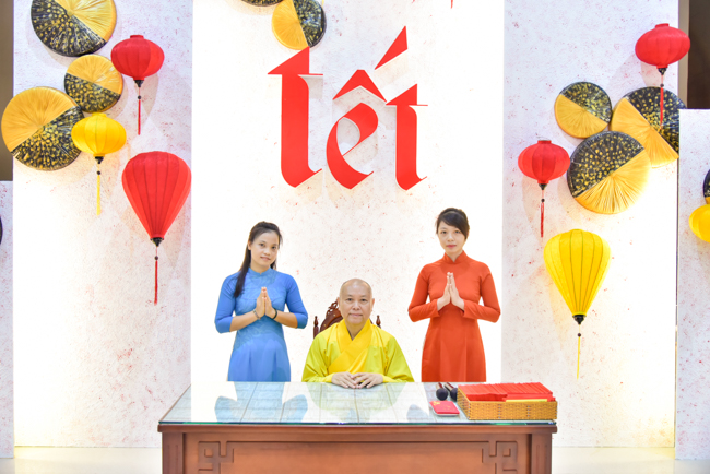 Series of photos on the 3rd day of Tet Holiday