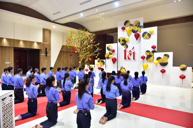 Series of photos on the 3rd day of Tet Holiday