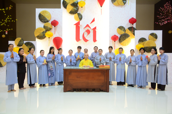 Series of photos on the 3rd day of Tet Holiday