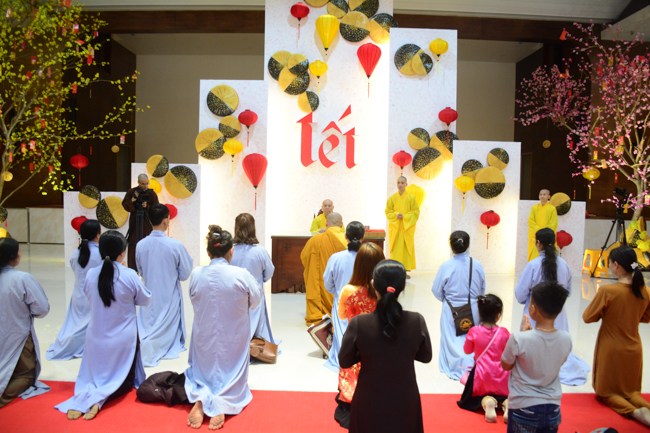 Series of photos on the 3rd day of Tet Holiday