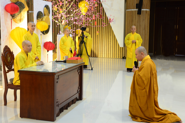 Series of photos on the 3rd day of Tet Holiday