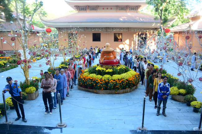 Series of photos on the 3rd day of Tet Holiday