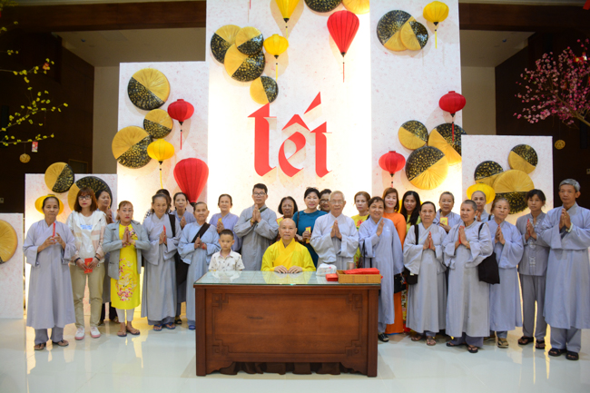 Series of photos on the 3rd day of Tet Holiday