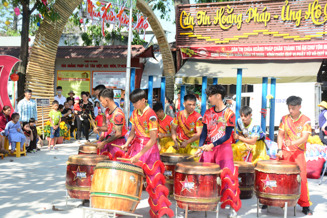 Series of photos on the 3rd day of Tet Holiday