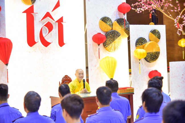 Series of photos on the 3rd day of Tet Holiday