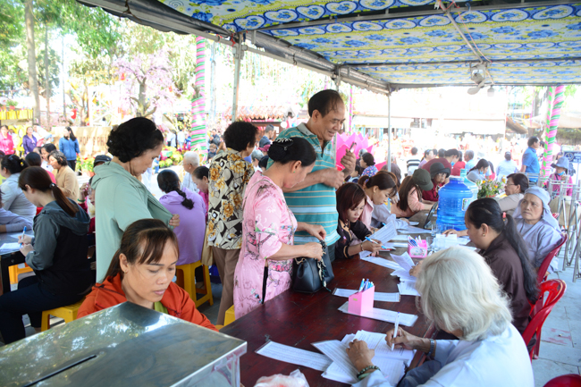 Series of photos on the 3rd day of Tet Holiday