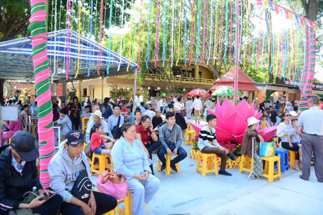 Series of photos on the 3rd day of Tet Holiday