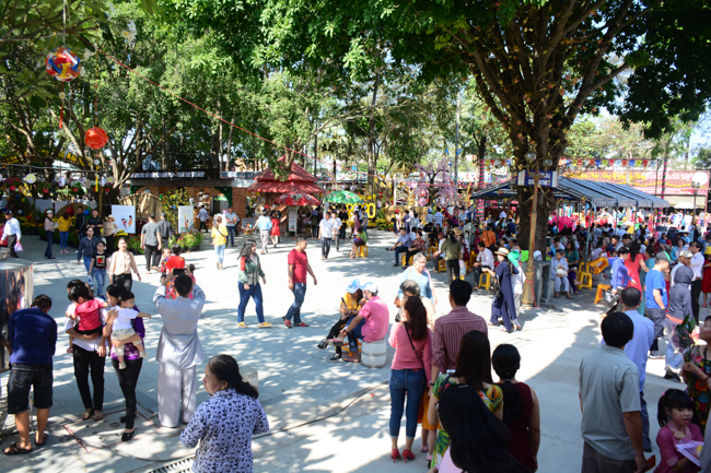 Series of photos on the 3rd day of Tet Holiday