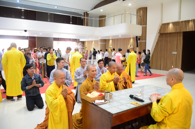 Series of photos on the 3rd day of Tet Holiday