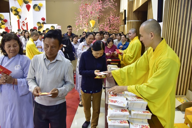 Series of photos on the 4th day of Tet Holiday