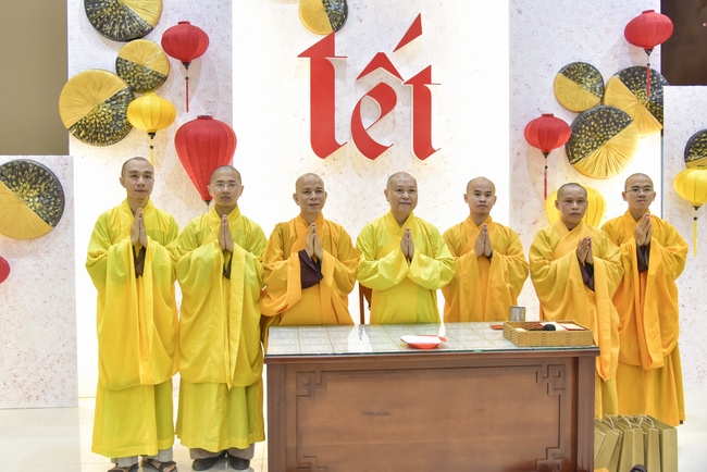 Series of photos on the 4th day of Tet Holiday