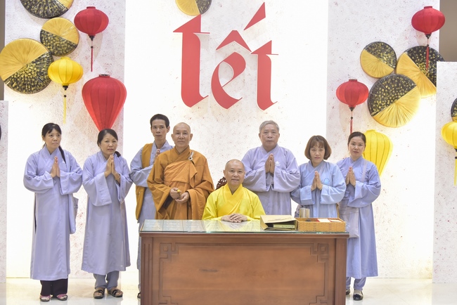 Series of photos on the 4th day of Tet Holiday