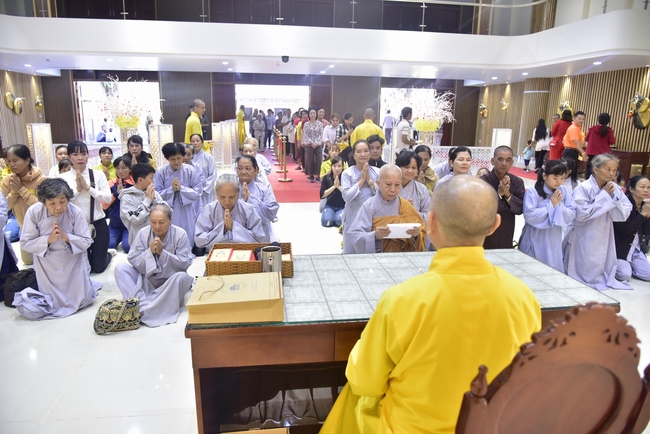 Series of photos on the 4th day of Tet Holiday