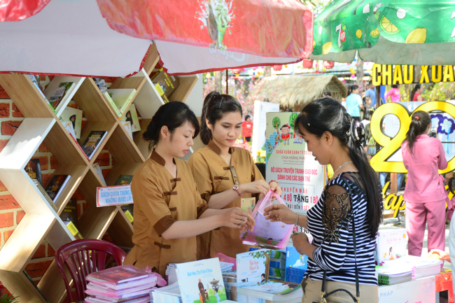 Series of photos on the 4th day of Tet Holiday