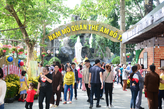 Series of photos on the 4th day of Tet Holiday