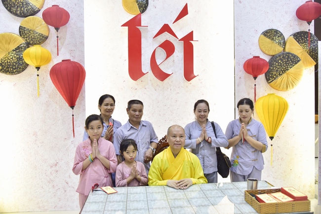 Series of photos on the 5th day of Tet Holiday