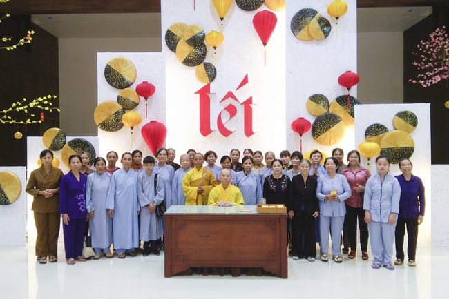 Series of photos on the 5th day of Tet Holiday