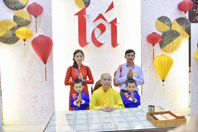 Series of photos on the 5th day of Tet Holiday