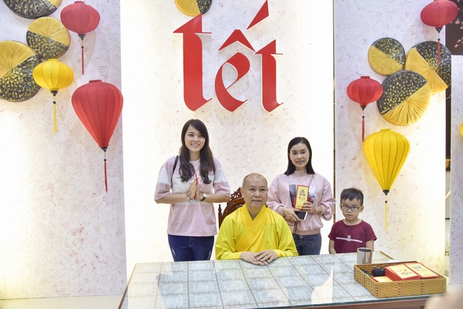 Series of photos on the 5th day of Tet Holiday