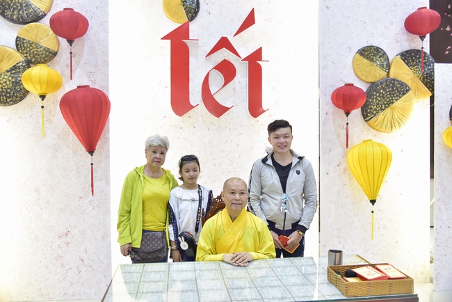 Series of photos on the 5th day of Tet Holiday