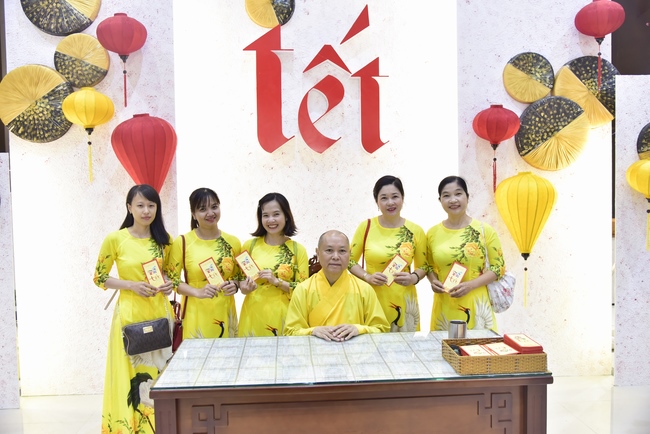 Series of photos on the 5th day of Tet Holiday