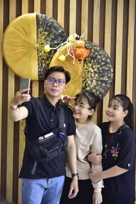 Series of photos on the 5th day of Tet Holiday