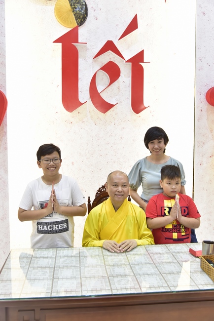 Series of photos on the 5th day of Tet Holiday