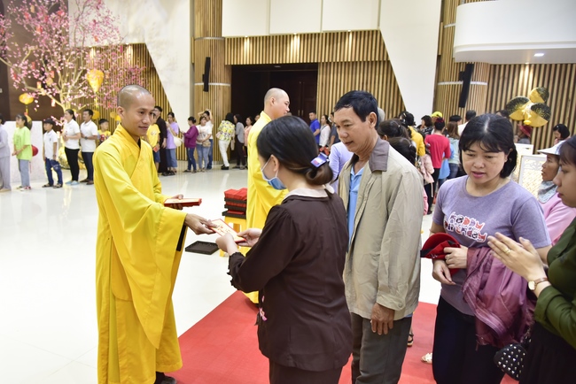 Series of photos on the 5th day of Tet Holiday