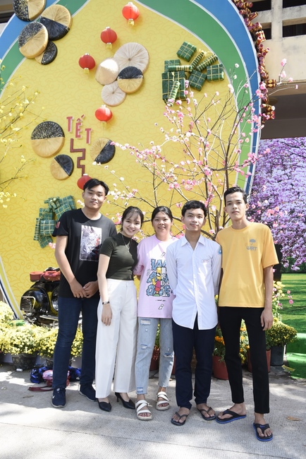 Series of photos on the 5th day of Tet Holiday