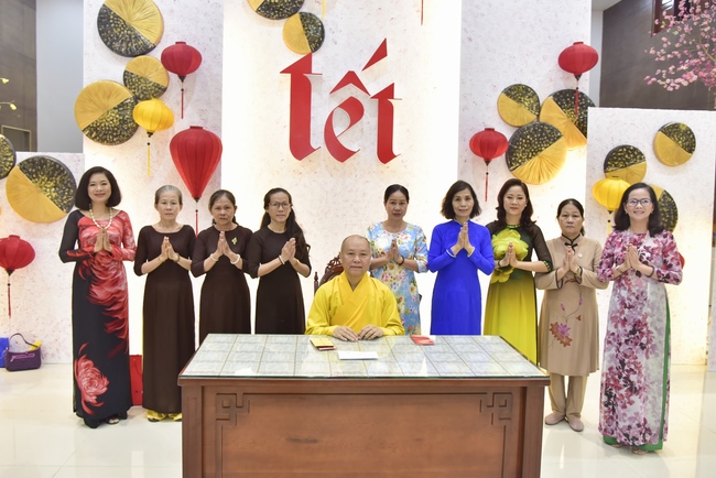 Series of photos on the 5th day of Tet Holiday