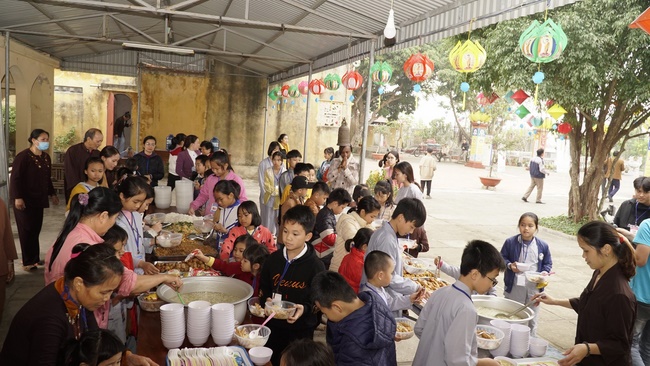 Khóa tu “Ươm Mầm Hoa Sen” chùa Đống Cao