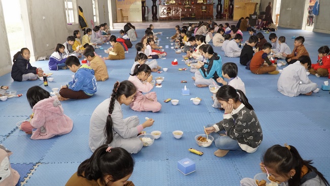 Khóa tu “Ươm Mầm Hoa Sen” chùa Đống Cao