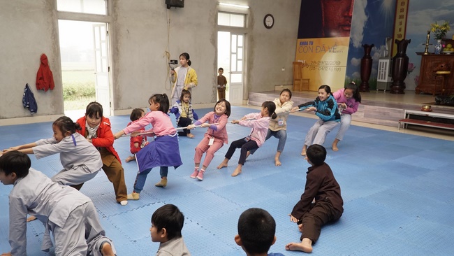 Khóa tu “Ươm Mầm Hoa Sen” chùa Đống Cao