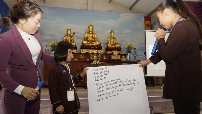 Khóa tu “Ươm Mầm Hoa Sen” chùa Đống Cao