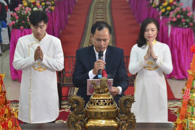 Wedding Ceremony at Tay Khanh Pagoda, Thai Binh