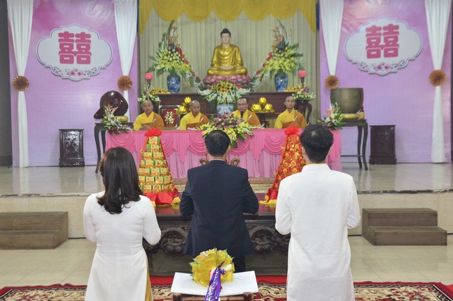 Wedding Ceremony at Tay Khanh Pagoda, Thai Binh